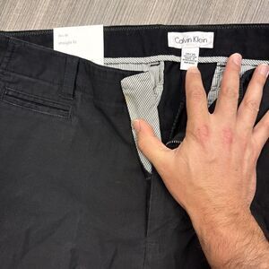 Calvin Klein 34 X 30 Straight Fit Signature Black NWT Style 40ZB659